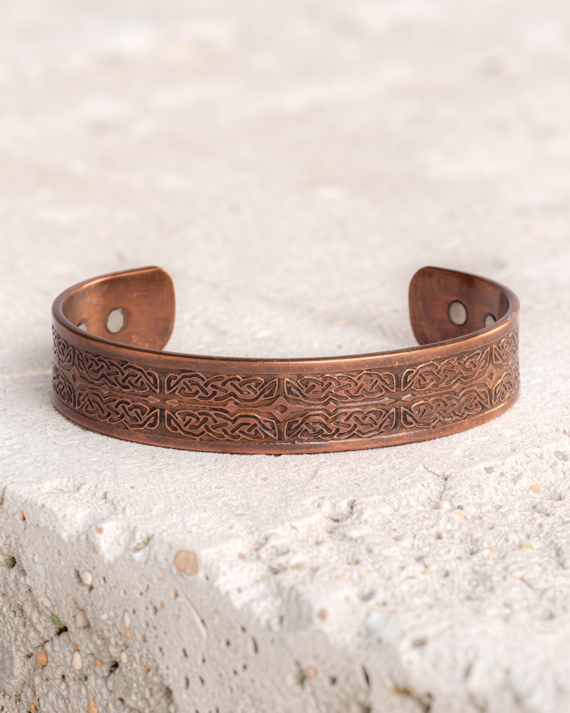 Koperen magneet armband - fijne Keltische knoop