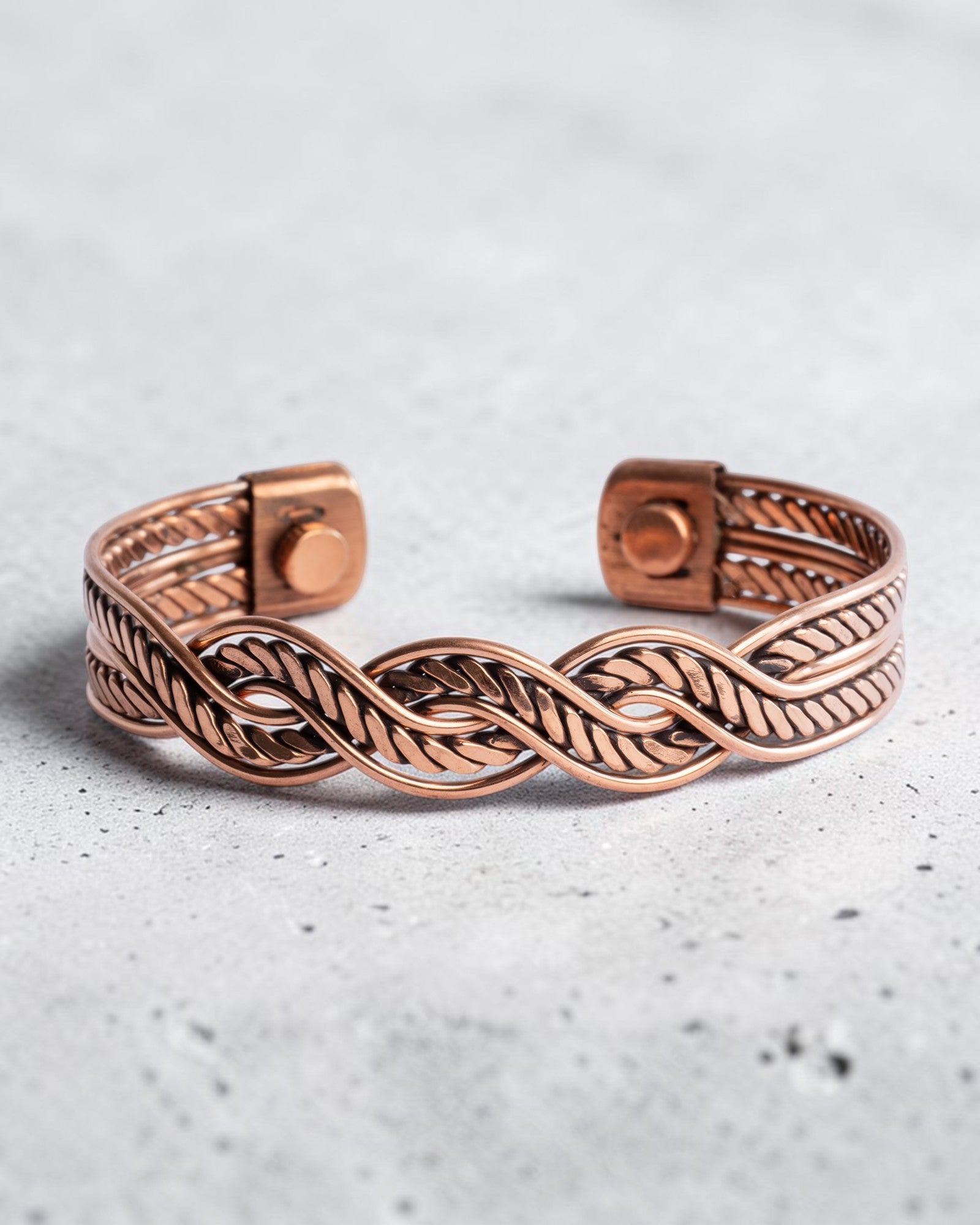 Copper magnetic bracelet with wavy design