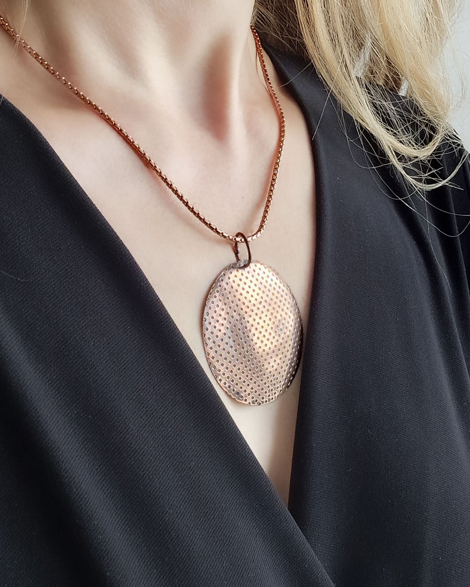 Koperen ronde hanger - geometrisch patroon - VEDAenergi