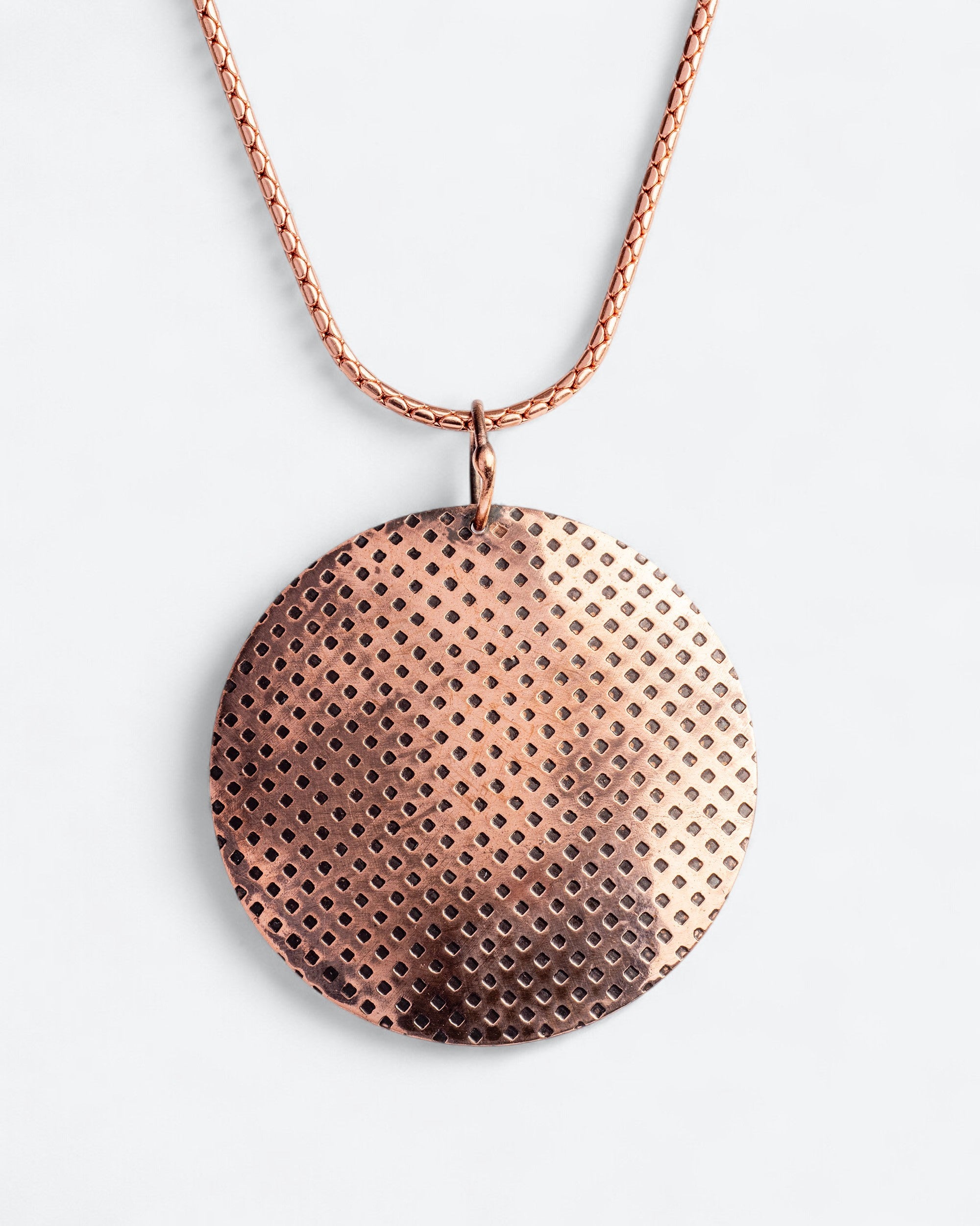 Koperen Ronde Hanger met Geometrisch Patroon - incl. ketting