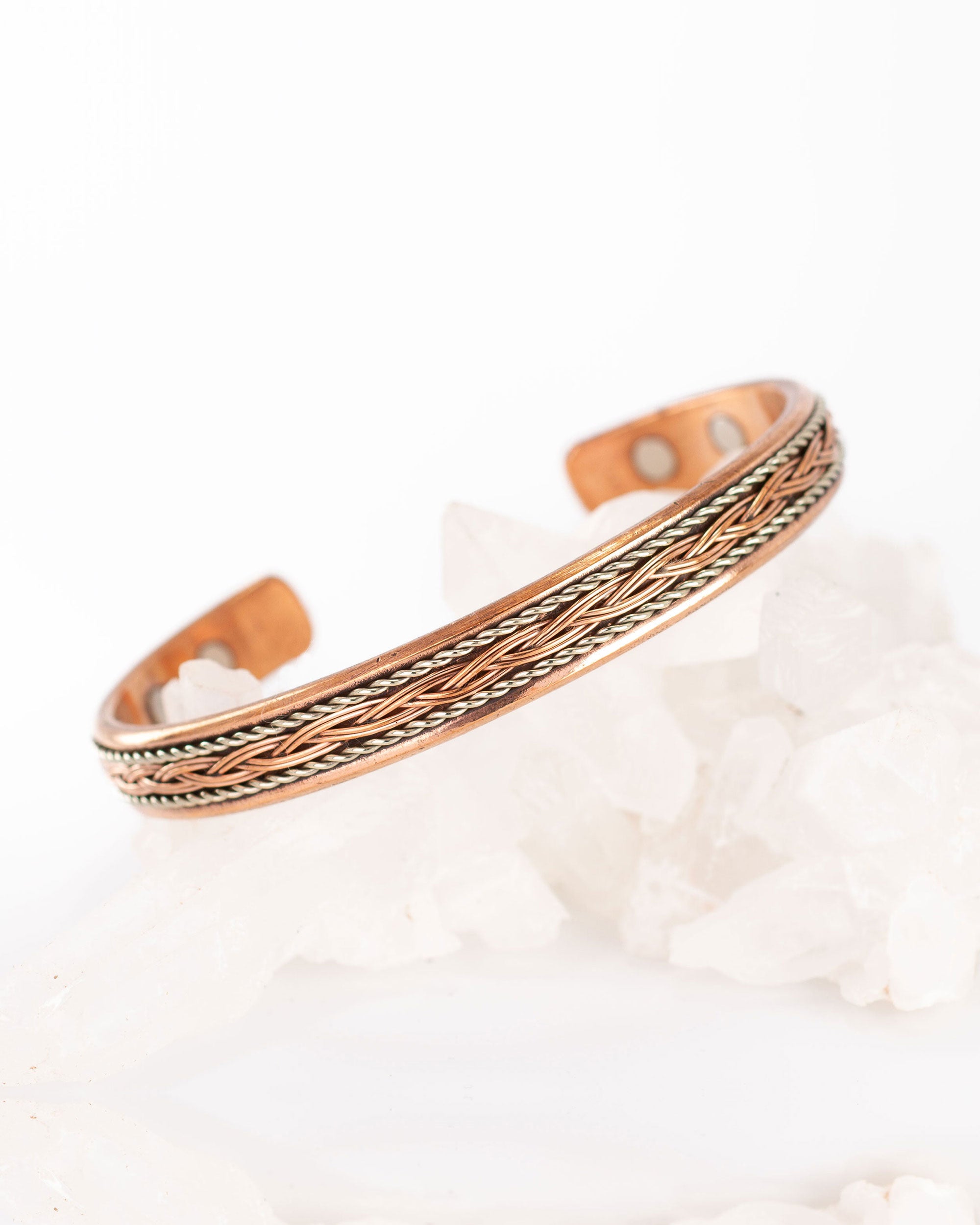 Copper magnetic bracelet with braided inlay